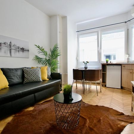 Standard Apartment By Hi5 - Petofi 12 Budapešť Exteriér fotografie