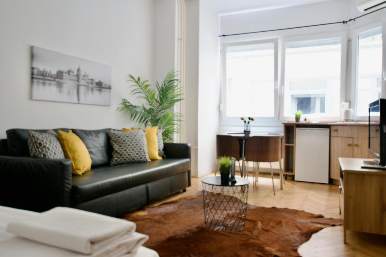 Standard Apartment By Hi5 - Petofi 12 Budapešť Exteriér fotografie